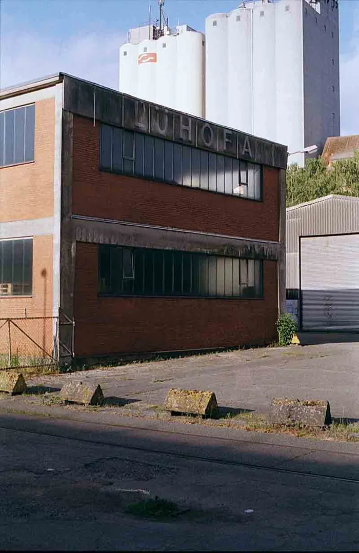 Analogfoto, aufgenommen mit Olympus OM-2n auf Colorplus 200, Lübeck